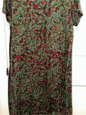 LuLaRoe Forest Green Floral Top with Red Accents